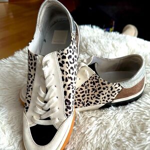 Gently Loved Dolce Vita Zina Sneakers